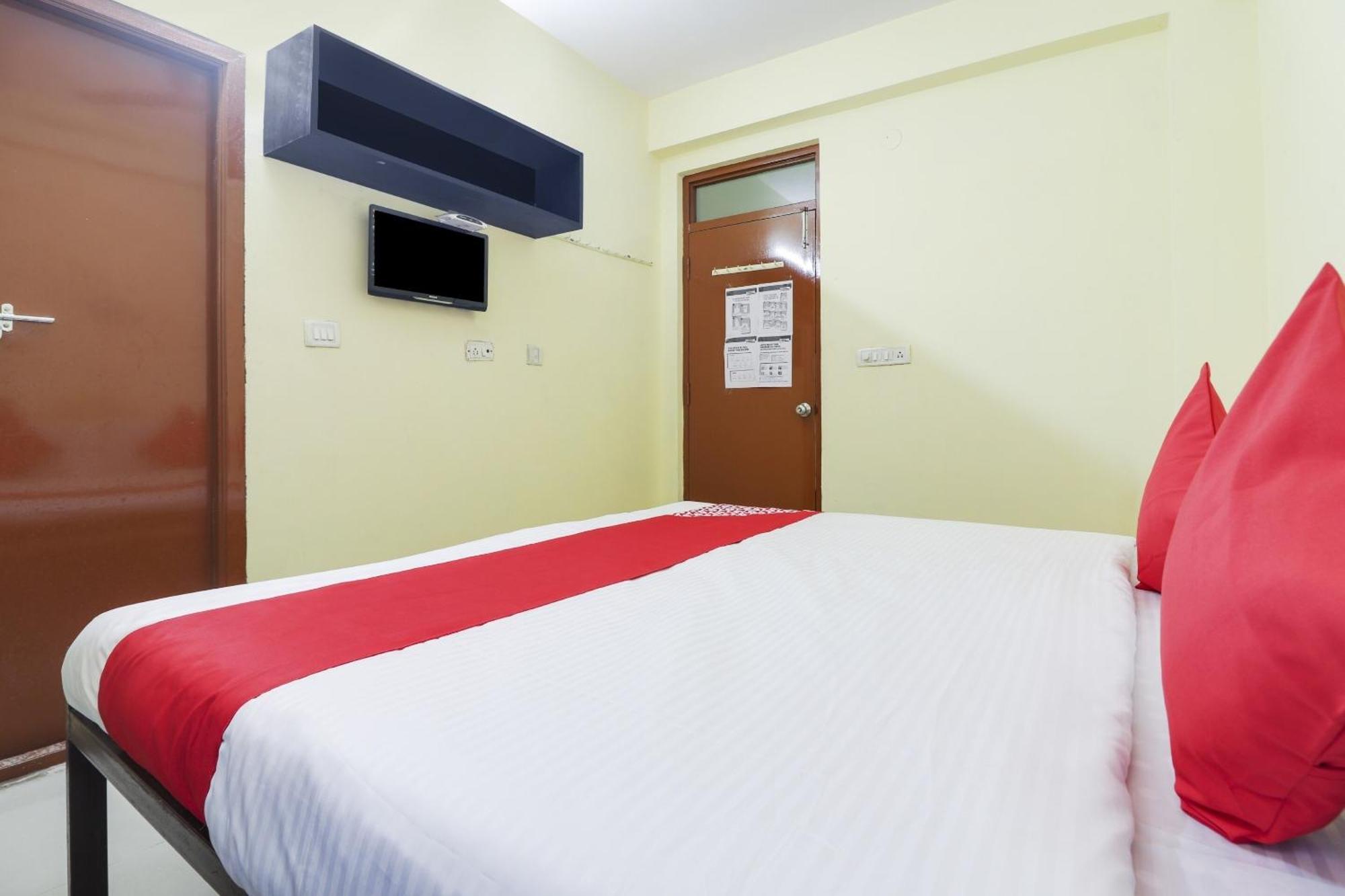 Hotel O Ruby Grand Inn Kondapur  Buitenkant foto