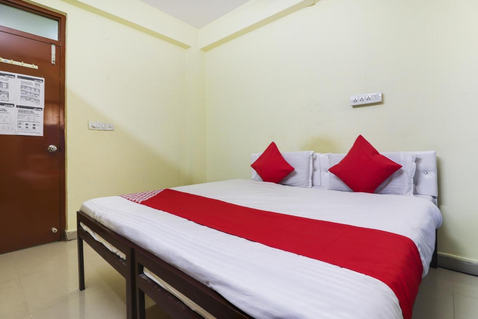 Hotel O Ruby Grand Inn Kondapur  Buitenkant foto